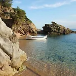 Cala Llevado Apartman *